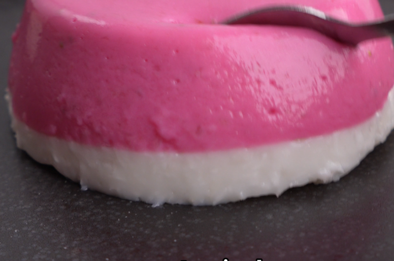 Pianka kokosowo-truskawkowa